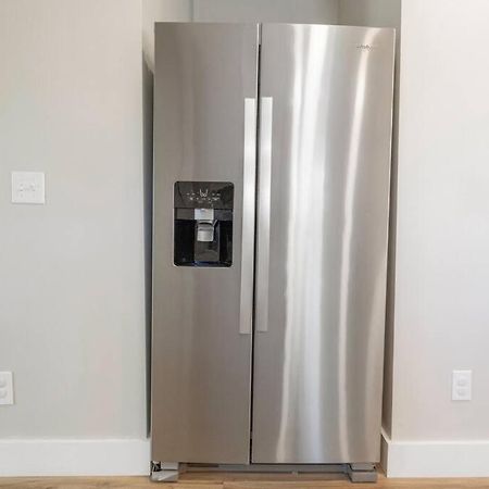 Brand New Cozy Modern Bungalow W/Hot Tub+Movieroom 7 Min From Uptown Charlotte Exterior photo