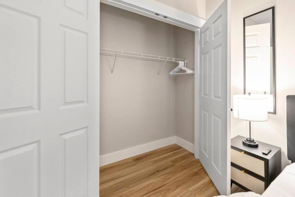 Brand New Cozy Modern Bungalow W/Hot Tub+Movieroom 7 Min From Uptown Charlotte Exterior photo